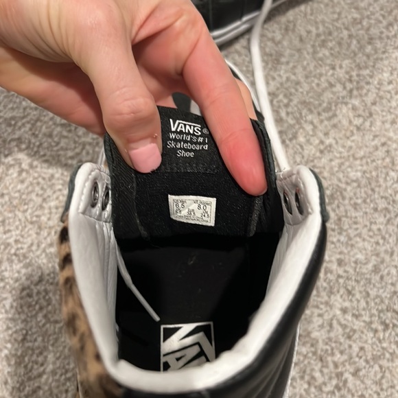 Leopard vans - Picture 6 of 8